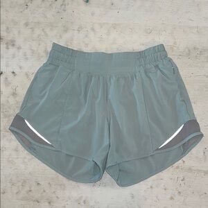 Lululemon Hotty Hot Short II *Long 4"
Hazy Jade (First Release) | size 4